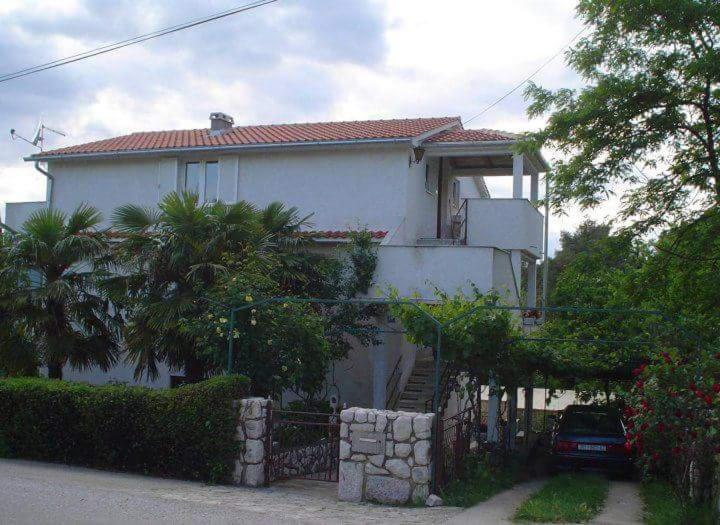 Apartmani Elena Malinska Exterior photo