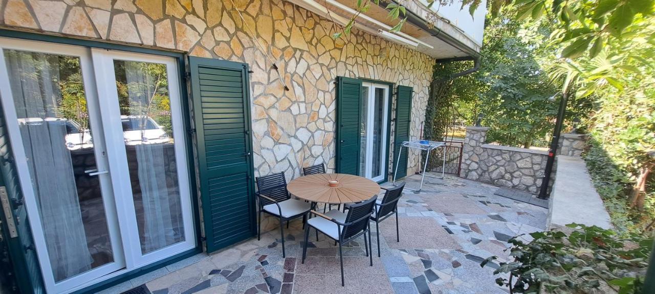 Apartmani Elena Malinska Exterior photo